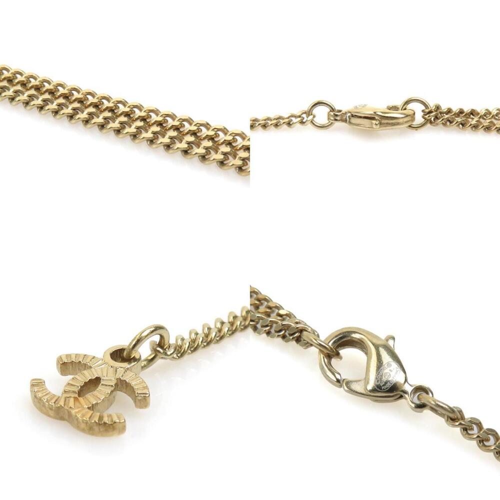 CHANEL Authentic White Pearl Necklace - Picture 4 of 5